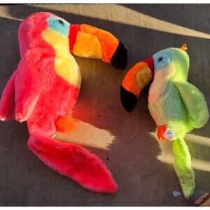 RARE (2)  VTG 1983 ACME Toucan Birds Plush! Stuffed Animal Toucan Parrots VGC
